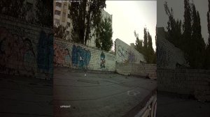 Дети которые портят крыши гаражей и кидают всякие предметы в машины и крыши.(4)