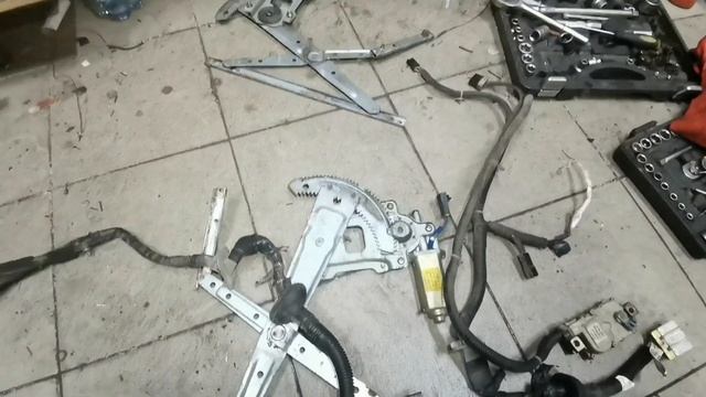 Ремонт кабины Nissan Atlas. Часть 1 смотреть онлайн