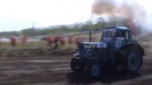 Гонки на тракторах "Бизон трек шоу 2013"