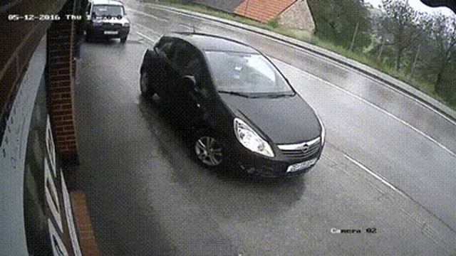 Почему не нужно пользоваться автоматической парковкой от Opel смотреть онлайн