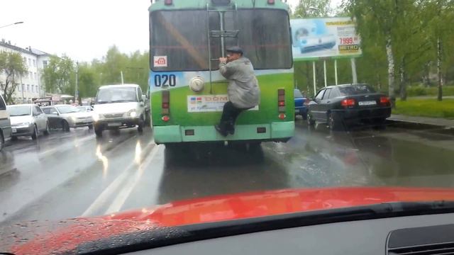 Дед и троллейбус смотреть онлайн