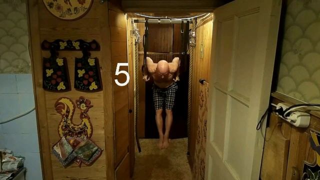 66 Отжиманий на брусьях, в снегопад, 24 на канатах, выходы на две на кольцах. Горизонт на упорах смотреть онлайн