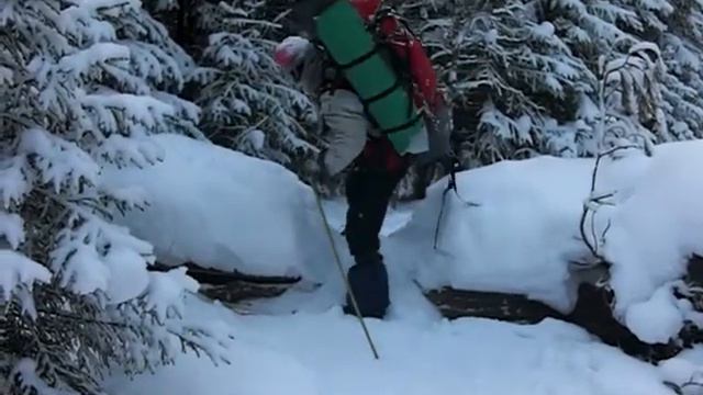 Как правильно преодолевать препятствия на лыжах!!!)) смотреть онлайн