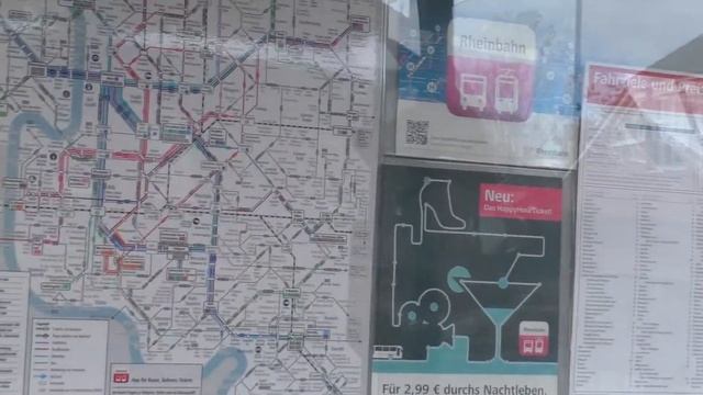 А как в Европе? Общественные остановки в Дюссельдорфе Германия смотреть онлайн