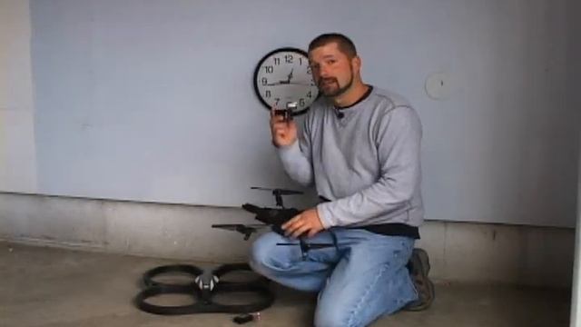 Parrot AR.Drone Review - Episode 8 MaxAmps.com Minute смотреть онлайн