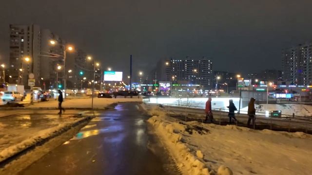 Прогулка в районе Метро Чертановская, г. Москва, 13.12.2022 смотреть онлайн
