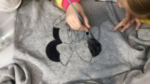 Мастер-класс по рисованию акрилом для начинающих. Как перенести рисунок на футболку.