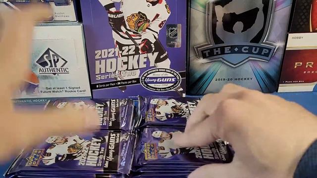 More Top Rookies! 2021-22 Upper Deck Series 2 Hobby Case Break - Part 5 смотреть онлайн