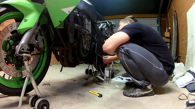 Kawasaki ZX9-R Carbon Fiber Tuning смотреть онлайн