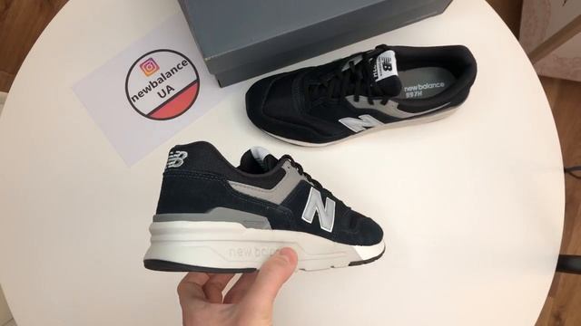 New Balance 997 - CM997HCC. Новые замшевые кроссовки от Нью Баланс, оригинал. Цвет чёрно. смотреть онлайн
