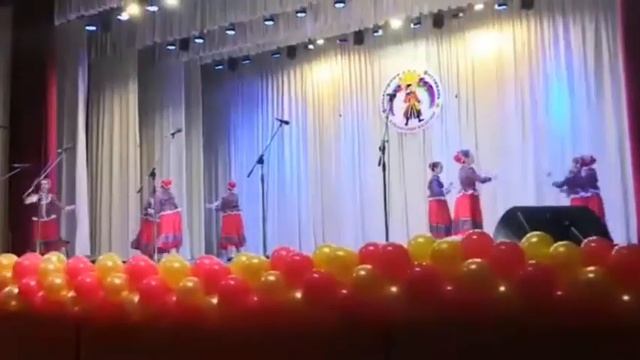 101 СДК села Новопавловка Танцевальный коллектив "Рябинушка" "Казачий пляс" Народный танец смотреть онлайн