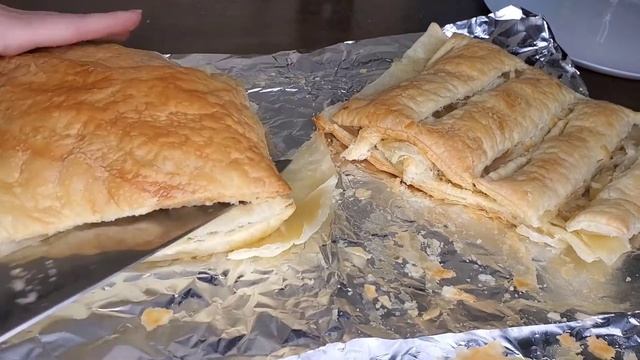 Наполеон со сгущенкой и вишней смотреть онлайн