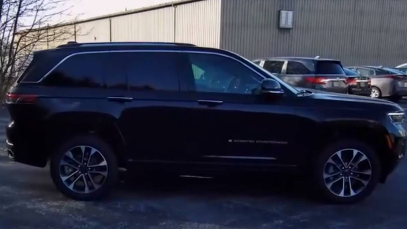 2023 Jeep Grand Cherokee L Summit Reserve все отличия длинной версии и топовой комплектации смотреть онлайн