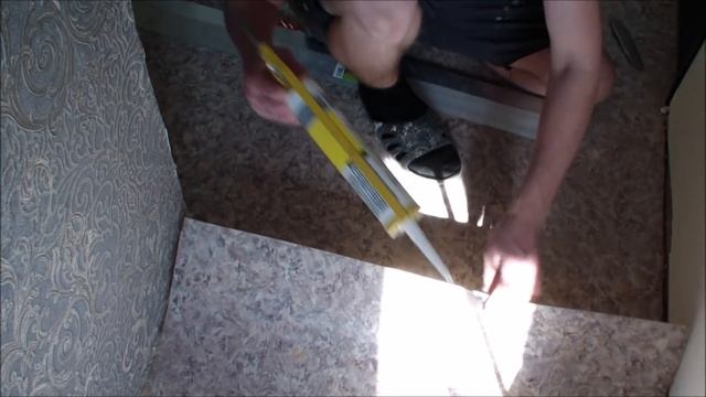 Линолеум укладка без стыков своими руками,клеем на силикон.Чем резать линолеум! смотреть онлайн