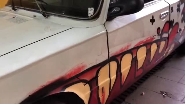 Красим ВАЗ 2101. Покраска балончиками корча для дрифта. Раскраска машины смотреть онлайн