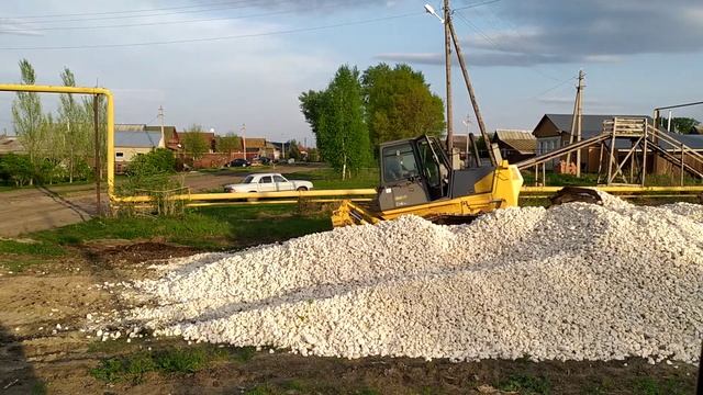 komatsu d41 окучивание известняковой щебенки 40-70мм смотреть онлайн