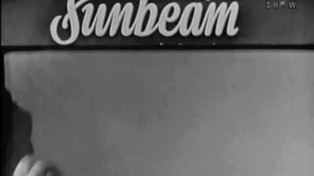 What's My Line? - Bob Cummings; Adolph Green [panel] (Apr 24, 1960) смотреть онлайн
