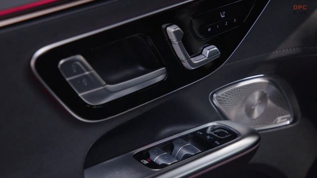 2023 Mercedes EQE 500 4MATIC Electric Sedan in Graphite Grey смотреть онлайн