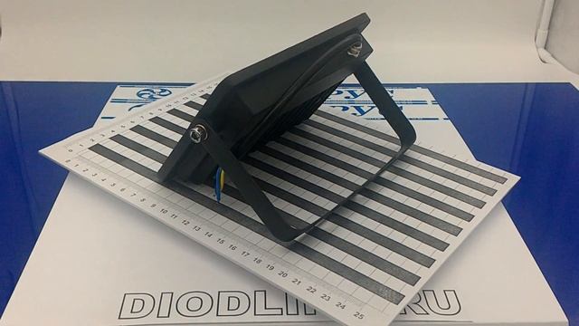 ТОНКИЙ ПРОЖЕКТОР SMD 20W LED