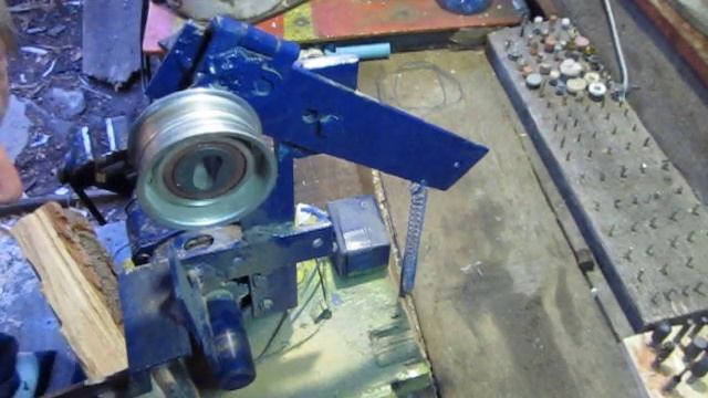 Гриндер . Как сделать мини гриндер своими руками . How to make a mini grinder with your hands смотреть онлайн