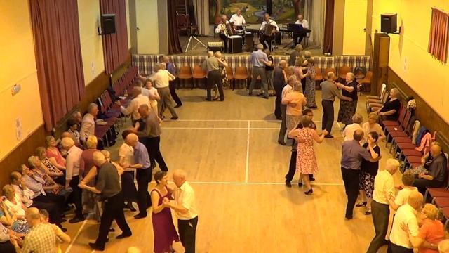 St Bernard's Waltz смотреть онлайн