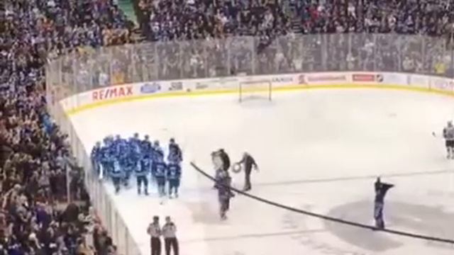 Daniel Sedin OT winner last home game Canucks смотреть онлайн