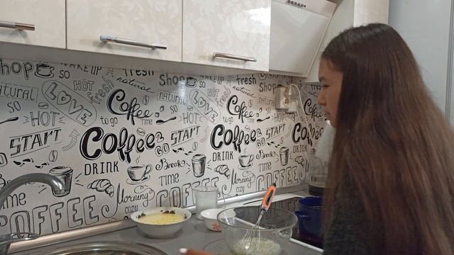 ГОТОВЛЮ МОРОЖЕНОЕ / Alanova Nastya смотреть онлайн