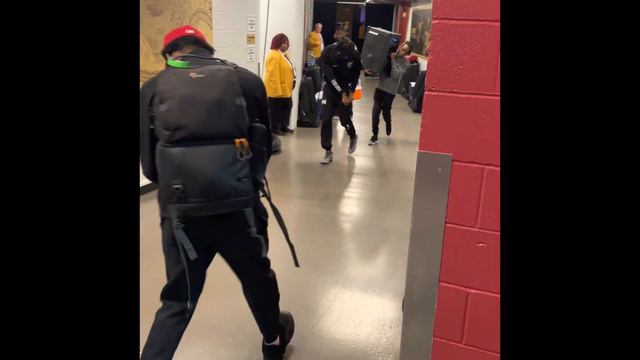 Grizzlies Ja Morant coming the locker room blasting music before the Pelicans game смотреть онлайн