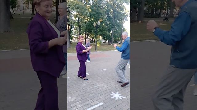 танцы кому заа..! Саранск. Пролетарский парк. 1 сентября. 2023 год. смотреть онлайн