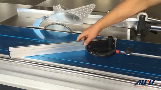 Sliding Table Panel Saw MJ6132C Operation Video смотреть онлайн