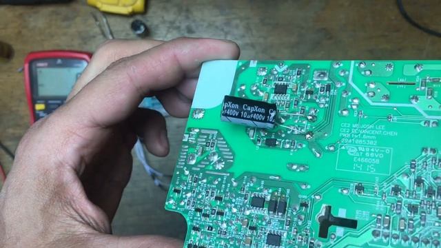 Зарядное DeWALT DCB112. Не заряжает. Простой ремонт!!!