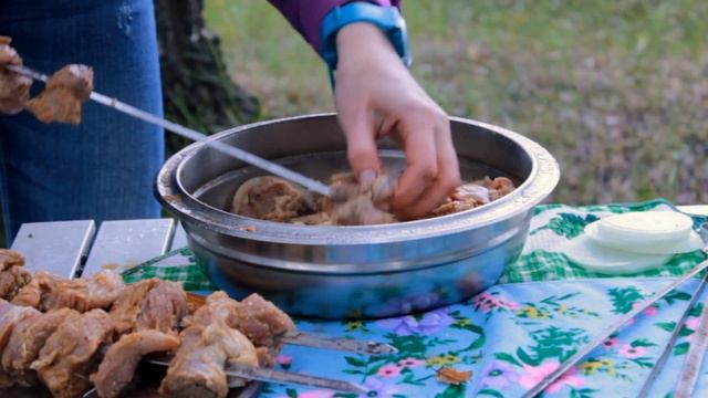 шашлык с лимоном и луком смотреть онлайн