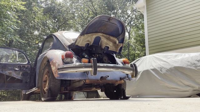 1970 Volkswagen Beetle Cold Start смотреть онлайн