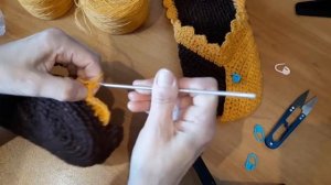 Верхняя часть тапочек - шлепанцев по диагонали/Вязание крючком/