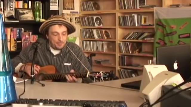 Vic Chesnutt: NPR Music Tiny Desk Concert смотреть онлайн