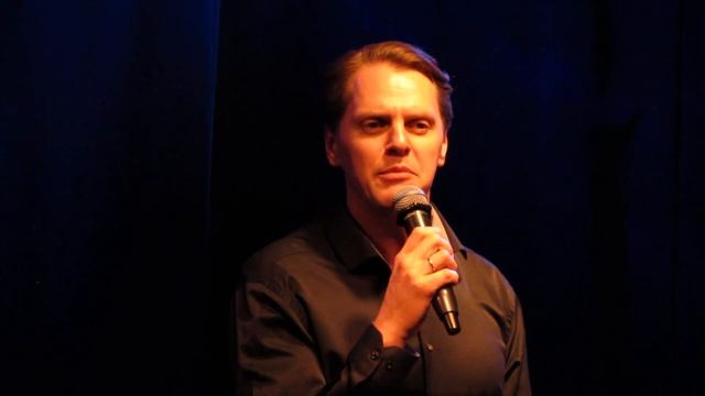 Иван Ожогин читает стихотворение 15.01.2022 г. Творческий вечер смотреть онлайн