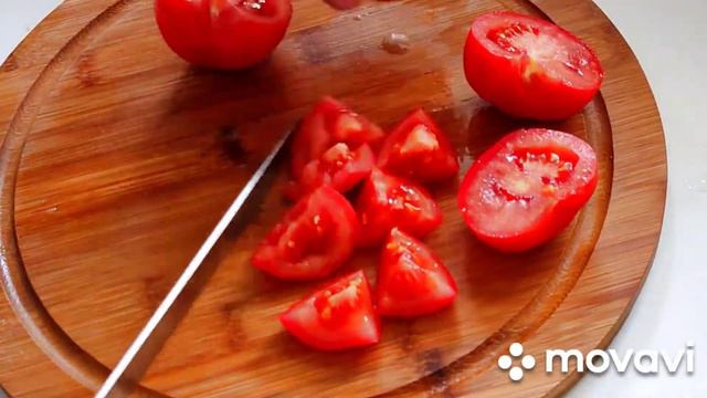 Итальянская кухня. Колбаски с овощами. смотреть онлайн