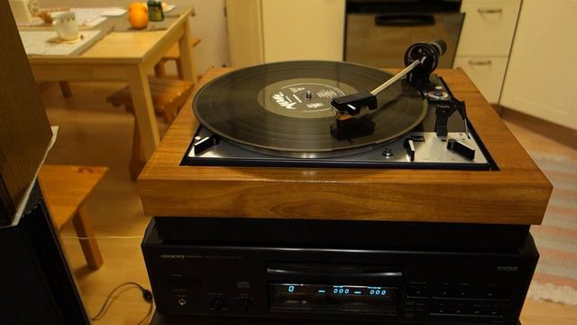 Dual 1218 Sony STR-6055 Richard Allan RA-82L