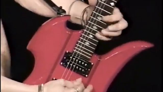 GUNS N ROSES  - Live In Indiana 1991 - IZZY STRADLIN , DUFF MCKAGAN , SLASH , AXL ROSE ( NO MATT)