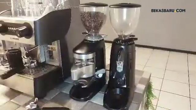 ? Beda Grinder Doser & Doserless Itu Apa?? Yuk, Review Grinder Serupa Tapi Tak Sama COMPAK K3 ? смотреть онлайн