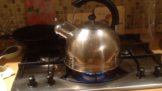 8 СЕРИЯ ТУТОРОВ, КАК ВСКИПЯТИТЬ ЧАЙНИК смотреть онлайн