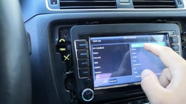 Проблема с китайской андройд магнитолой. Нет отображения климат контроля и парктроник.