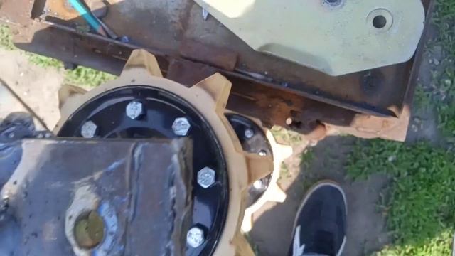 Снятие щеки с ведомого вала буран!(колхозный вариант) смотреть онлайн