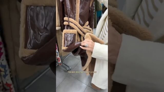 Дубленое пальто  будет идеальным завершением как вечернего образа, так и повседневного аутфита? смотреть онлайн