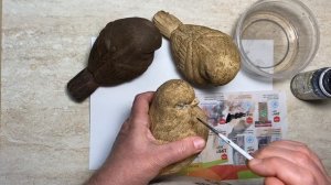 Декорирование гипсовых птичек - раскрашиваю птичек водной морилкой - получается красота!