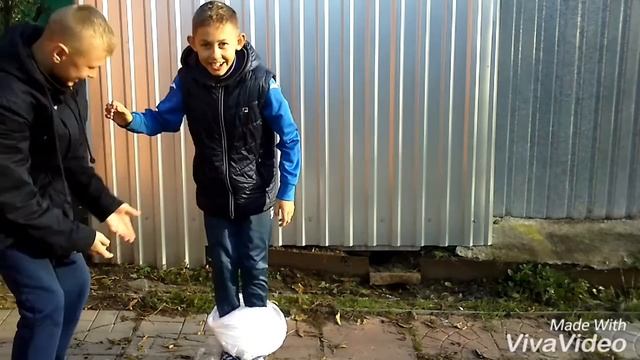 100 МЕТРОВ ПИЩЕВОЙ ПЛЕНКИ смотреть онлайн