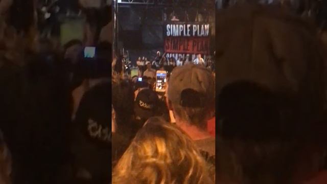 Addicted-Simple Plan Vans Warped Tour Phoenix, Az смотреть онлайн