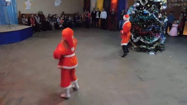 новый год к нам мчится смотреть онлайн