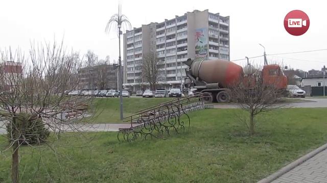 В Слониме в этом году над новогодней елкой появится световой шатер! смотреть онлайн