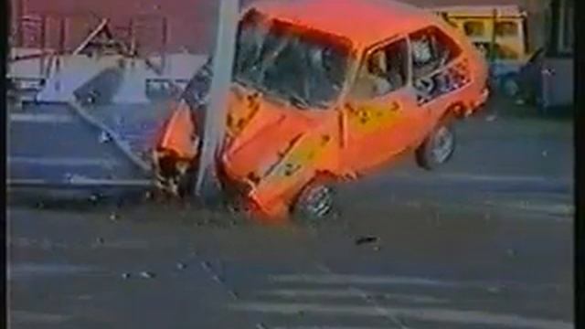 Crash testcrash test ford fiesta mk1 смотреть онлайн